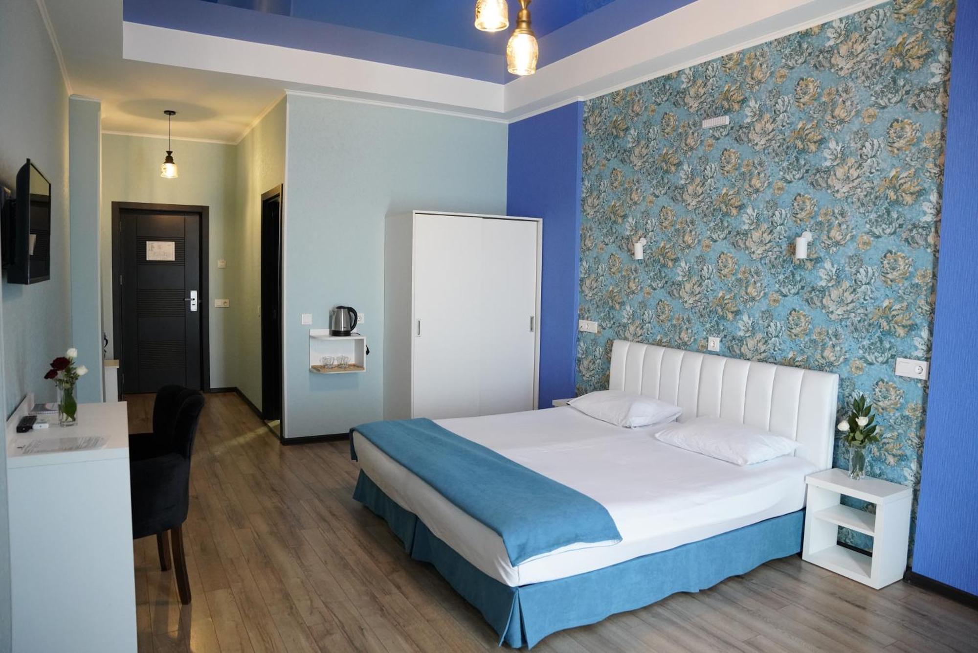Hotel Panoramic Koetaisi Buitenkant foto